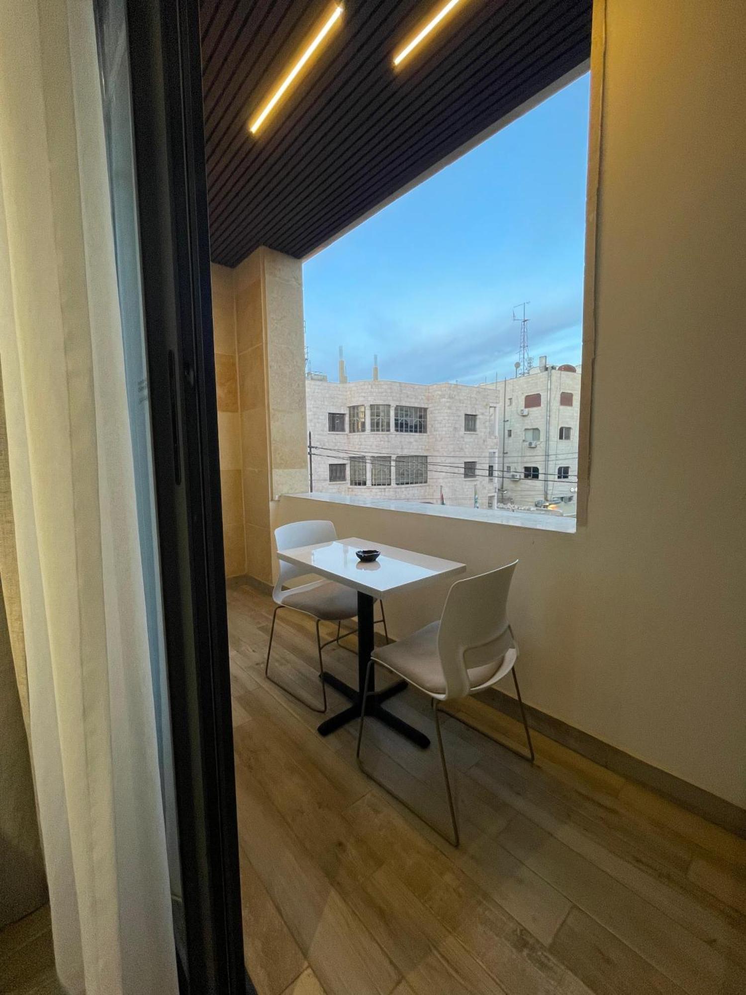 Отель Soho Midtown Ash Shumaysani Экстерьер фото