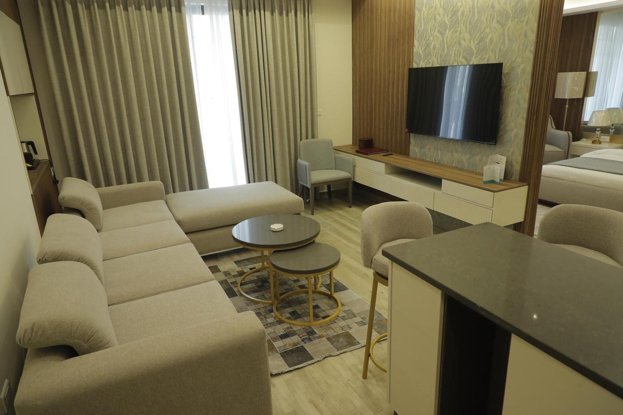Отель Soho Midtown Ash Shumaysani Экстерьер фото